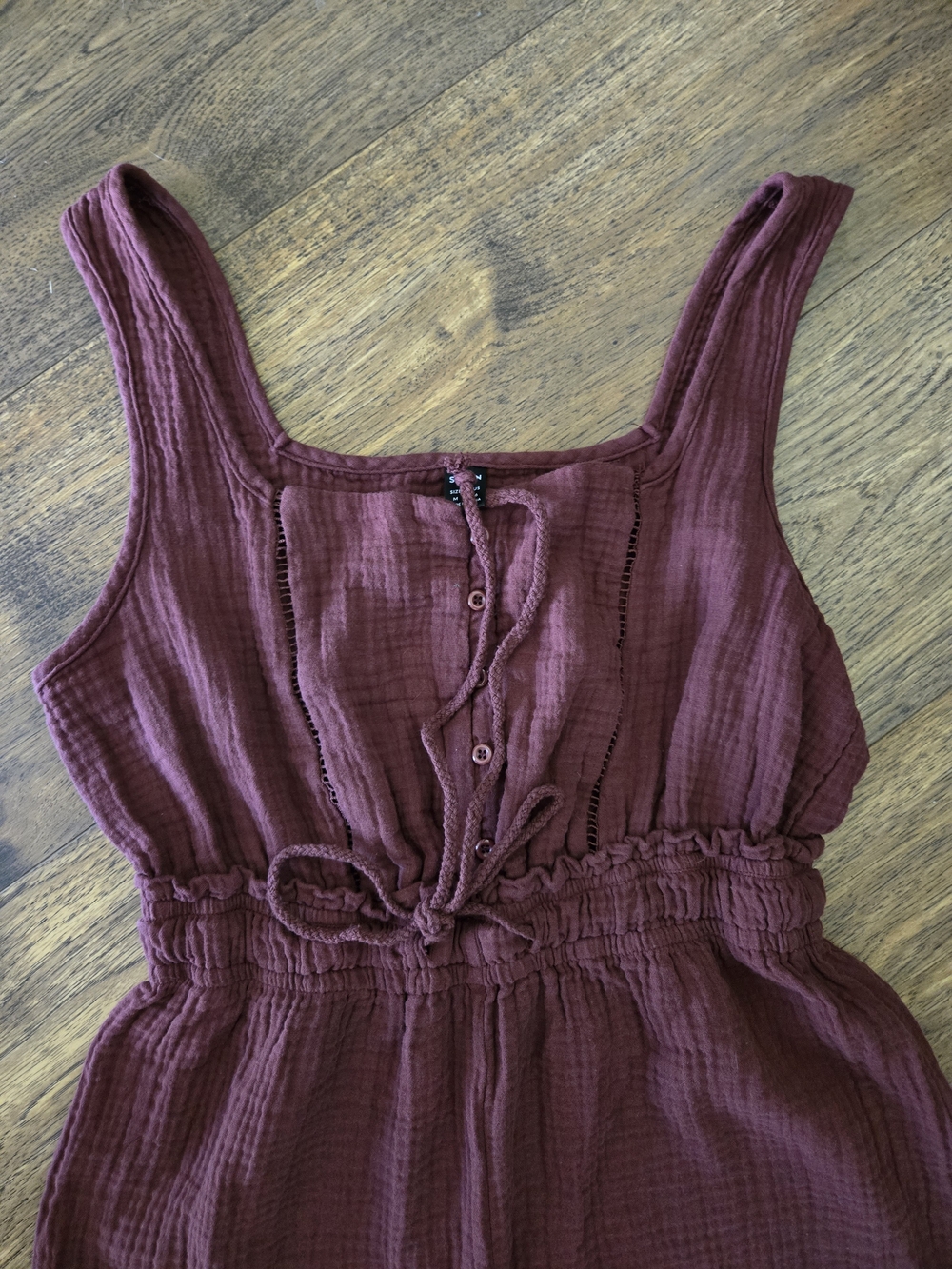 SHEIN Sleeveless Button-Front Wide-Leg Jumpsuit in Burgundy - Picture 3 of 4